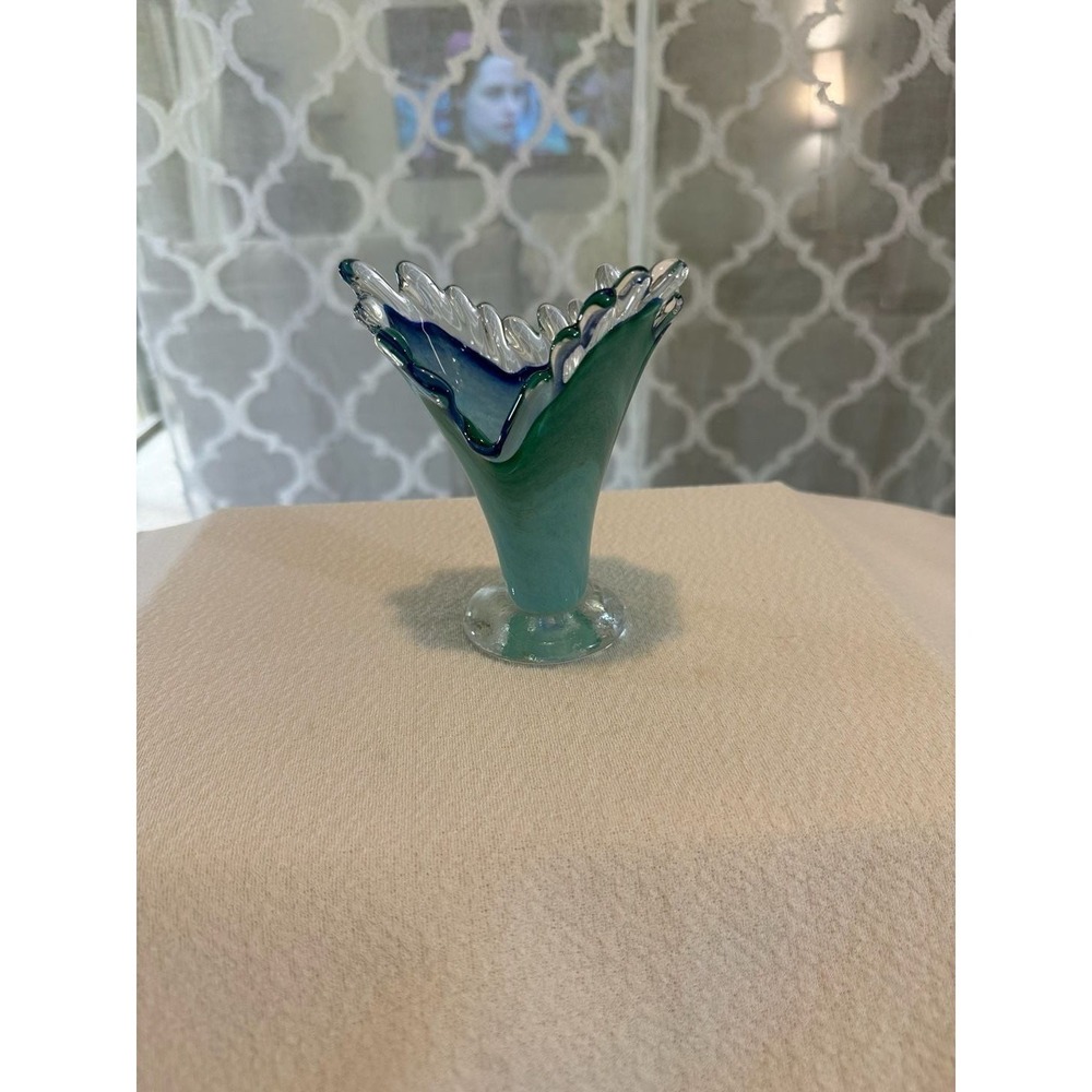 Vintage Murano (style) Sommerso Wave Crest Ruffled Art Glass Vase